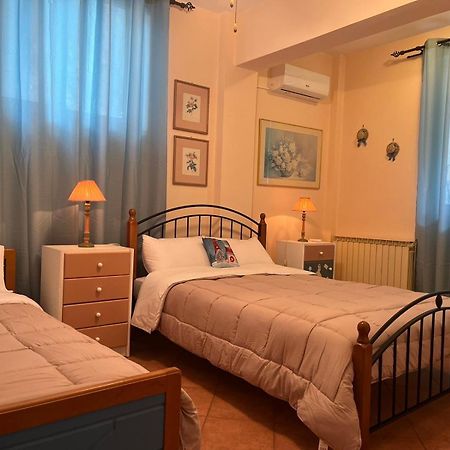 Yellow House Oropos Nea Palatia 외부 사진